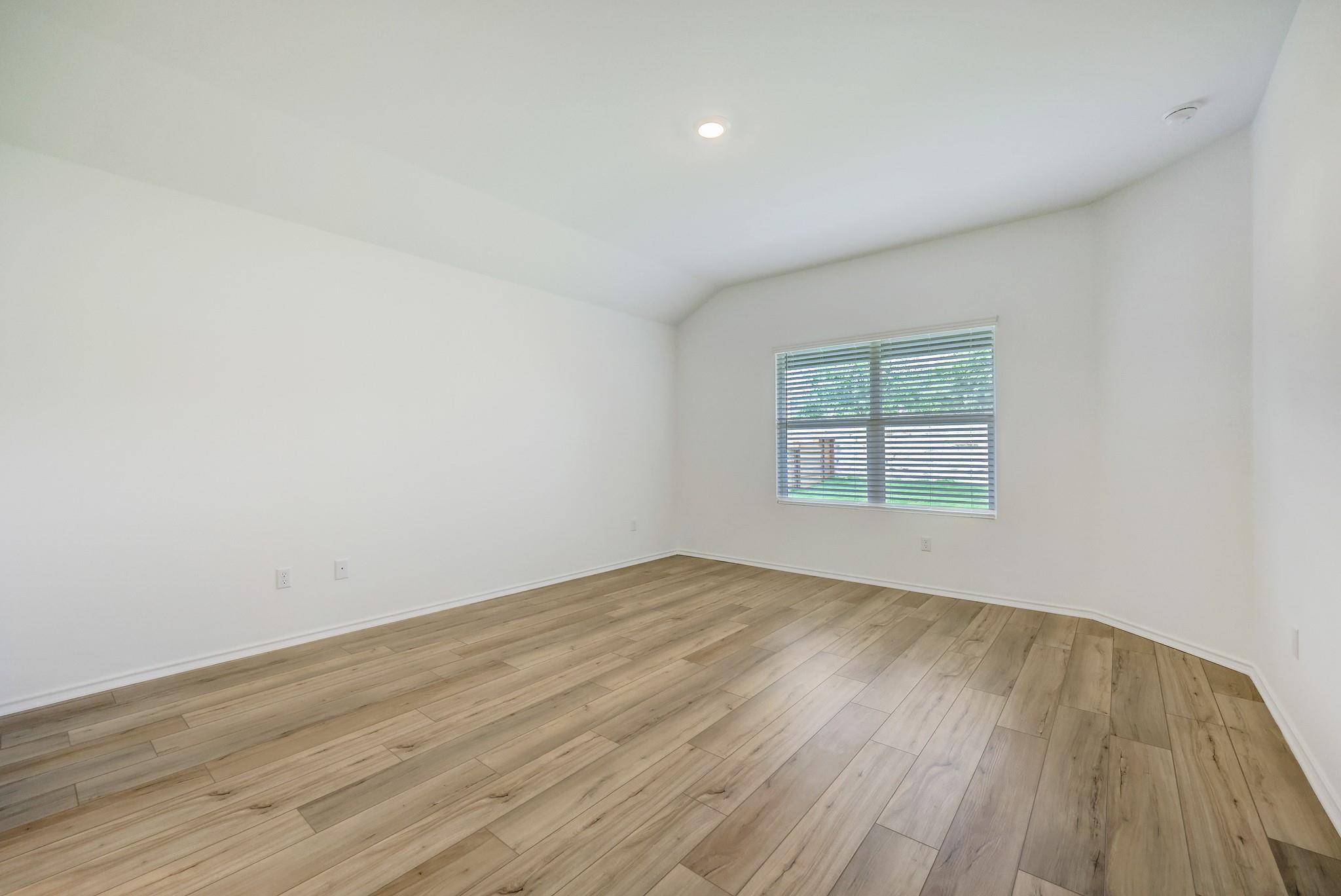 171 Mendoza, Kyle, TX 78640