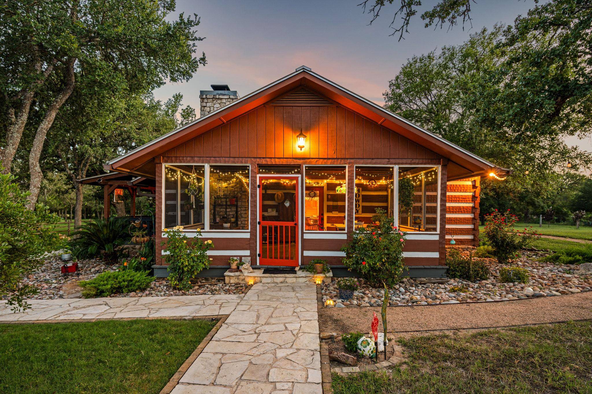 402 Smith RD, Bastrop, TX 78602
