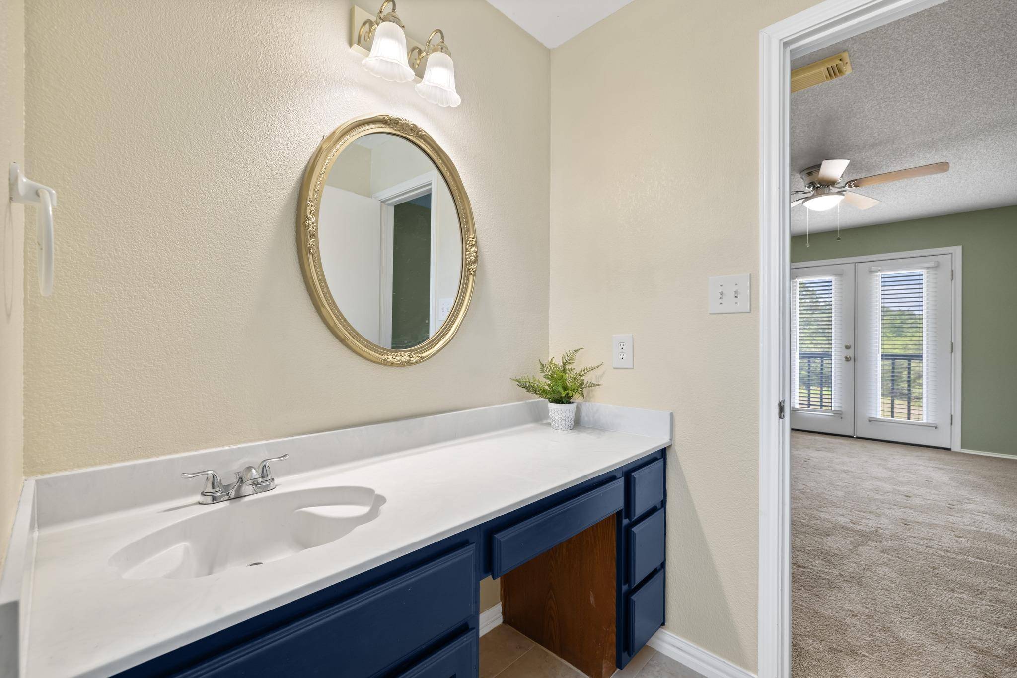 1471 County Road A, Lexington, TX 78947