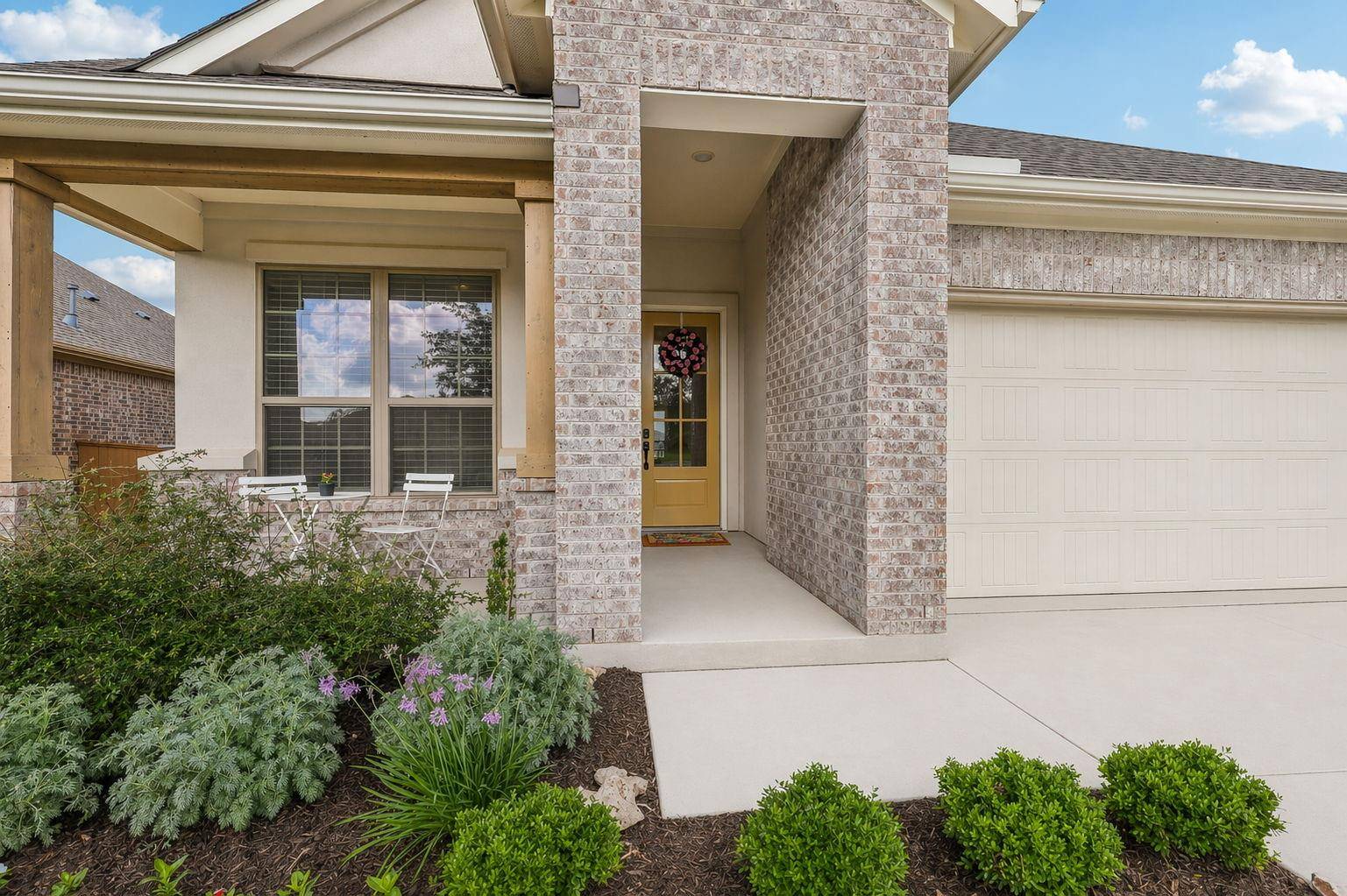 124 FOUNTAIN GRASS DR, San Marcos, TX 78666