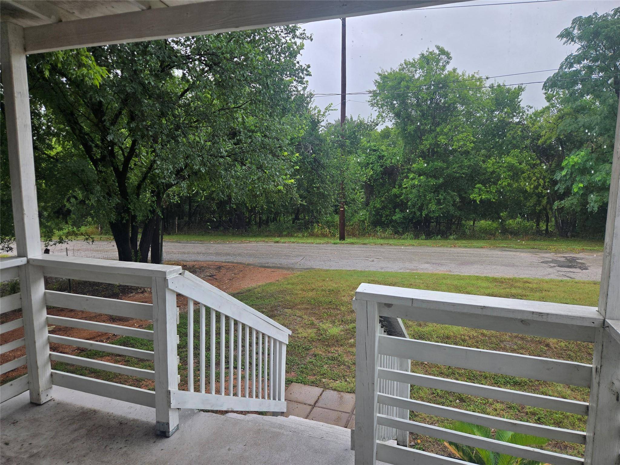 1104 N Hackberry ST, Lampasas, TX 76550