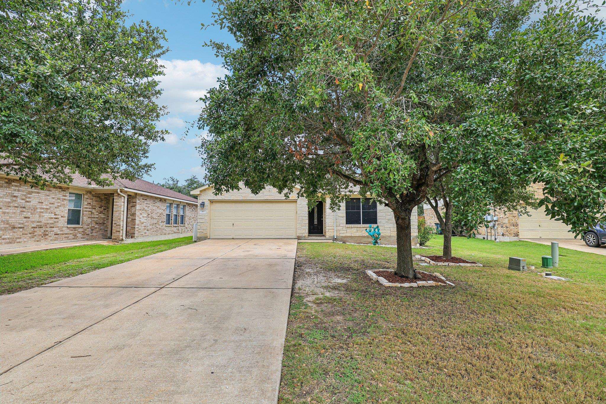 301 Bird Dog BND, Bastrop, TX 78602