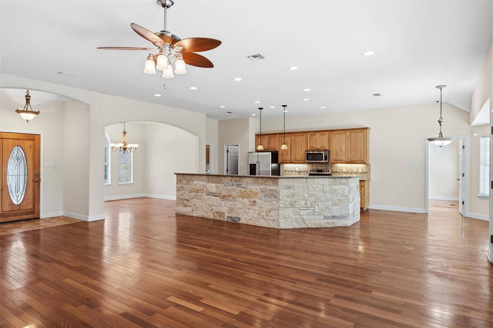 103 Kamaiki Drive, Bastrop, TX 78602