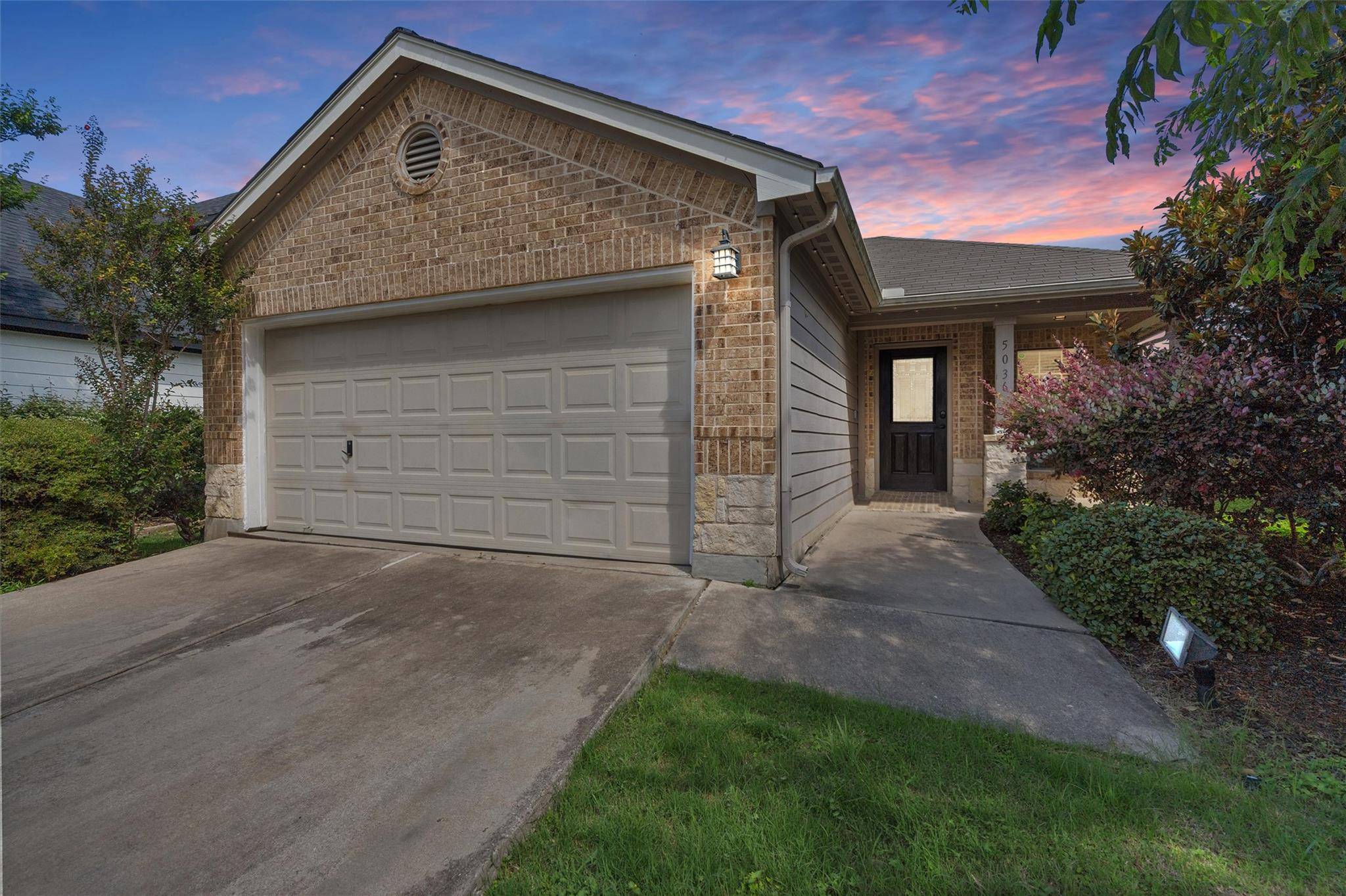 5036 Lexington Meadow LN, Del Valle, TX 78617