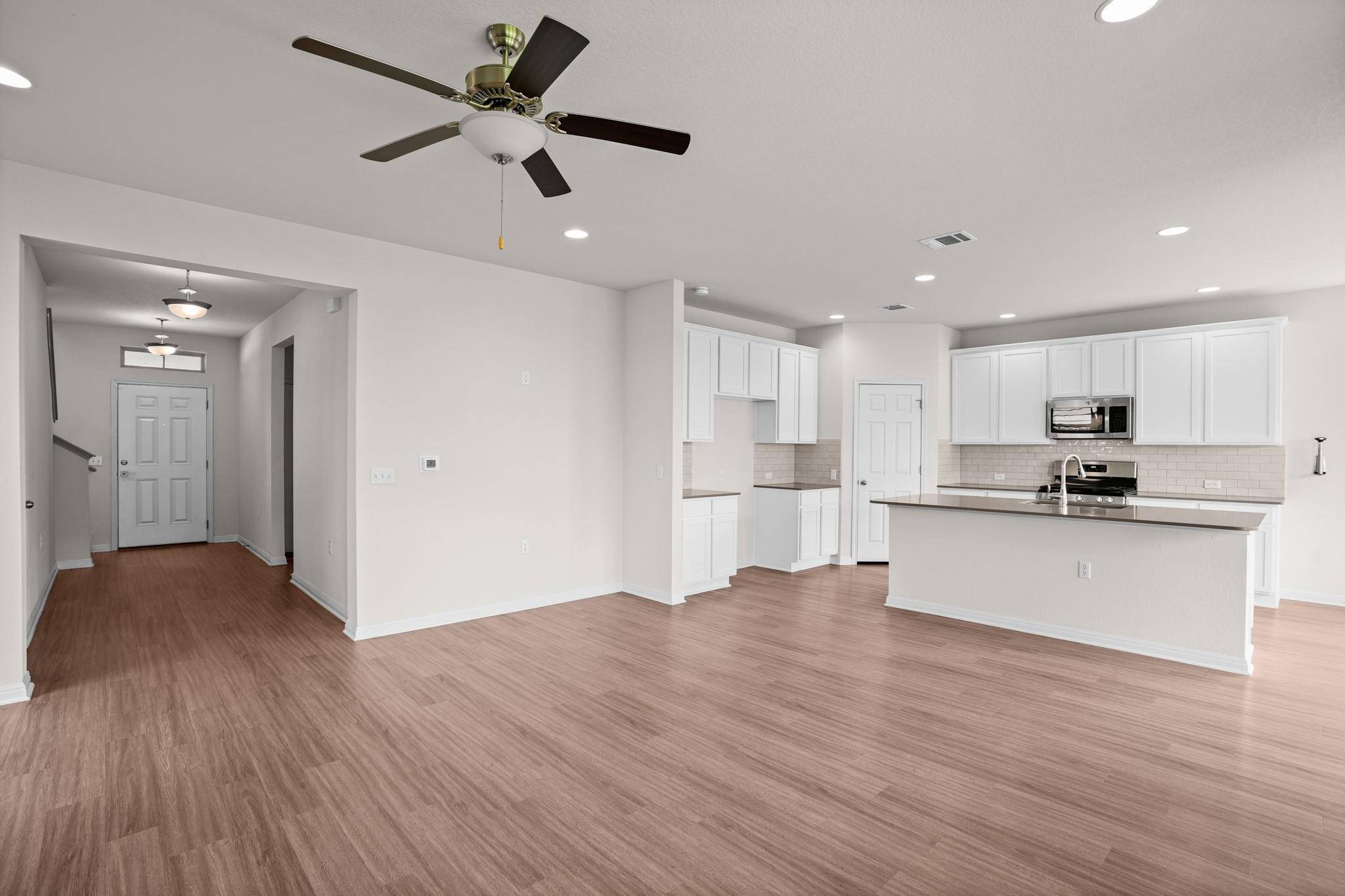 521 Falkland TRCE, Pflugerville, TX 78660