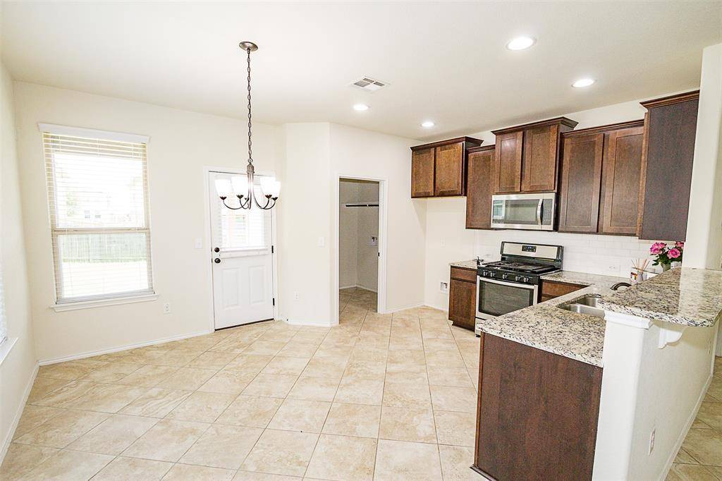 317 Noddy RD, Buda, TX 78610