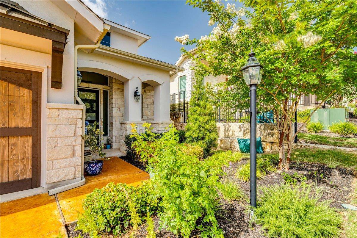 306 Olivia DR #125, Austin, TX 78738