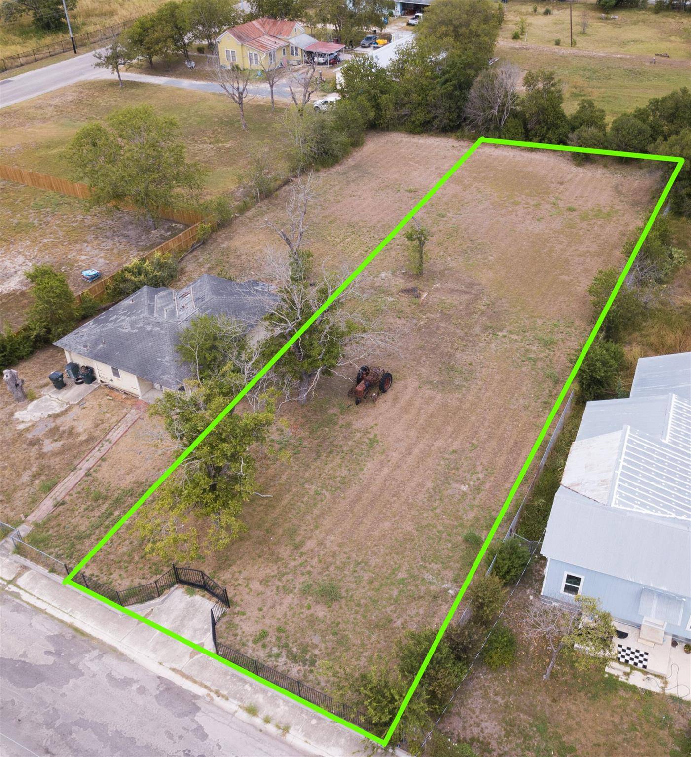 Lot 7 W Seideman ST, Seguin, TX 78155