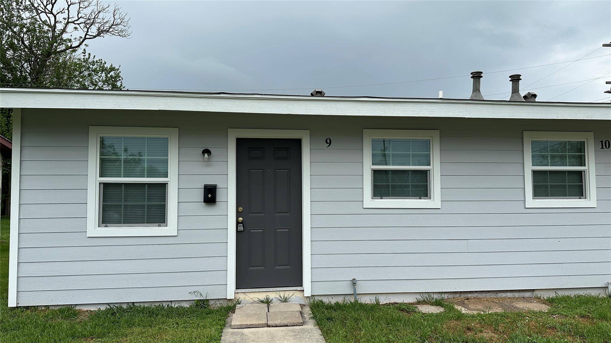 1231 N Lbj DR #9, San Marcos, TX 78666