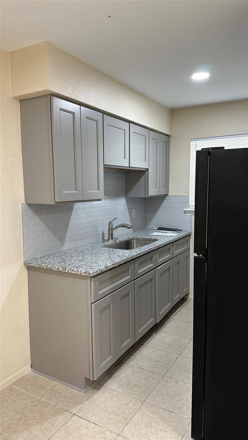 1231 N Lbj DR #9, San Marcos, TX 78666