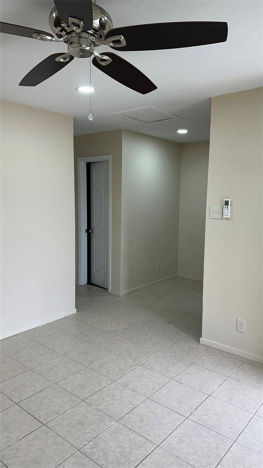 1231 N Lbj DR #9, San Marcos, TX 78666