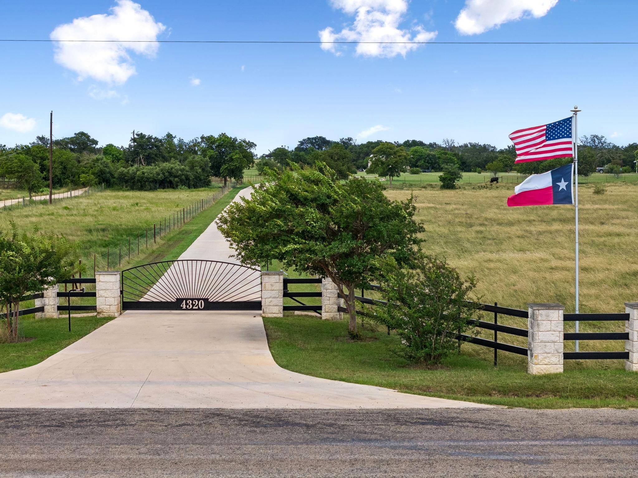 4320 County Road 223, Florence, TX 76527