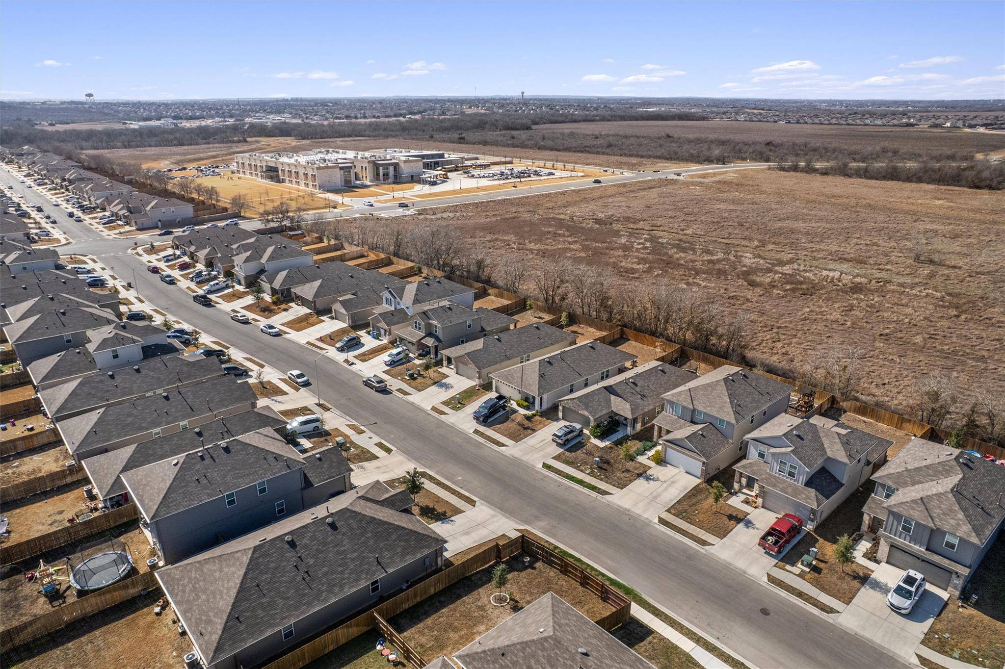 352 Sickle LOOP, Uhland, TX 78640