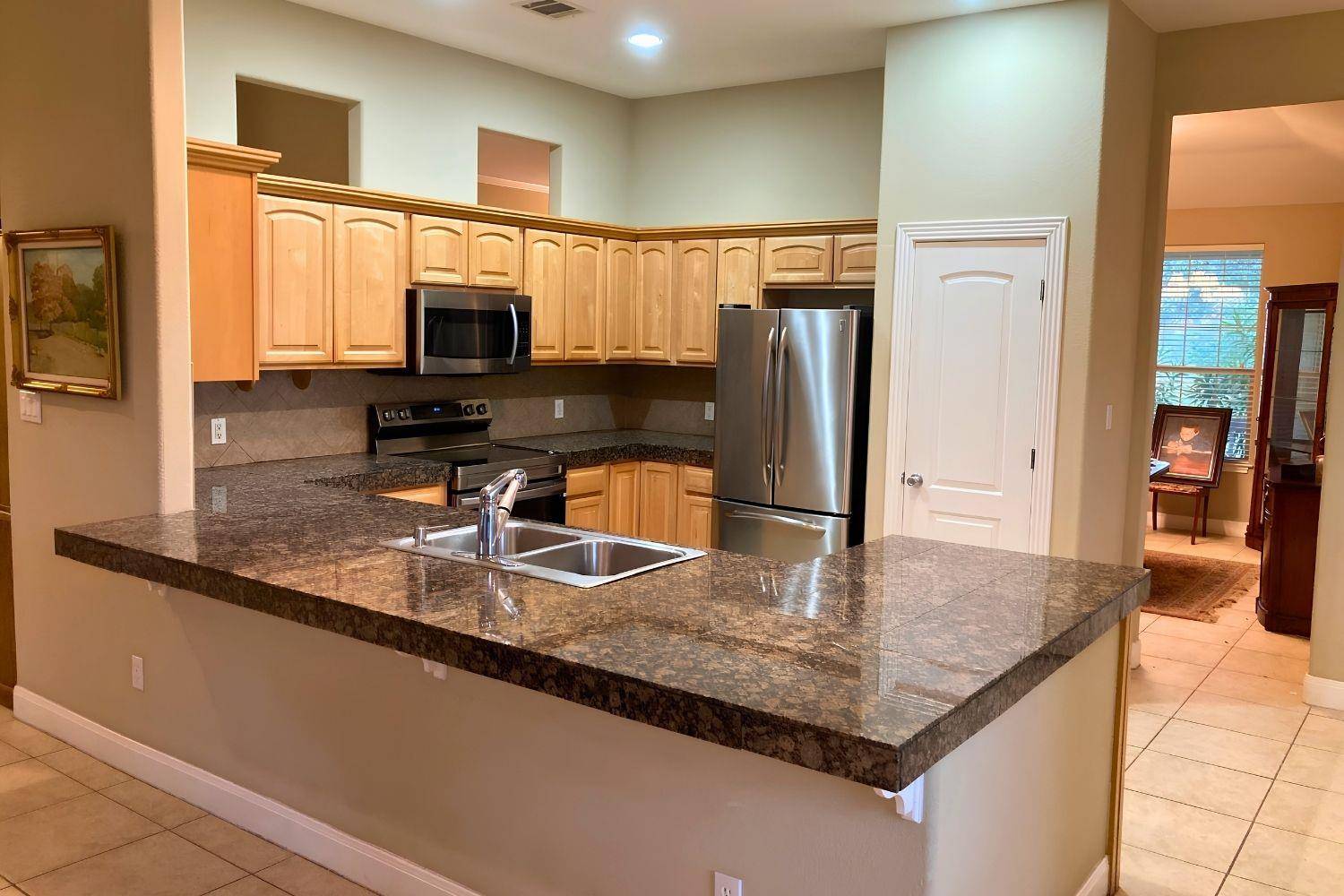 117 Keswick DR, Spicewood, TX 78669