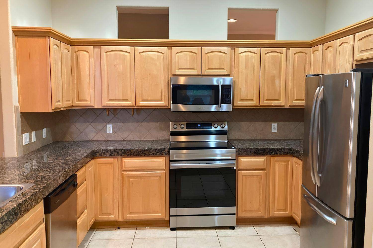 117 Keswick DR, Spicewood, TX 78669