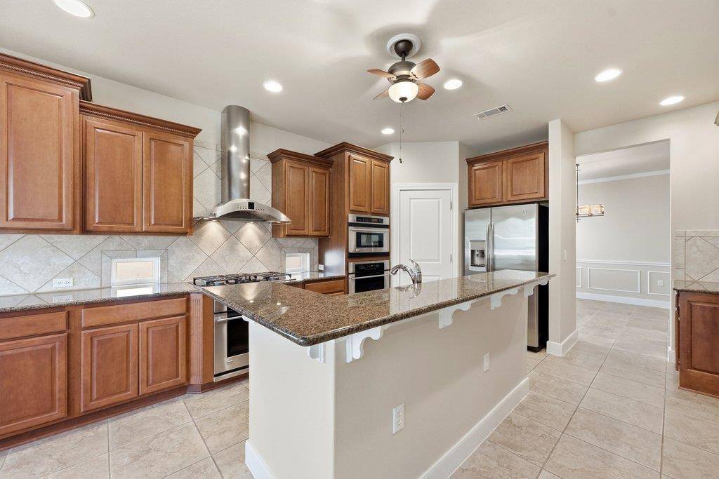 207 Breezeway LN, Georgetown, TX 78633