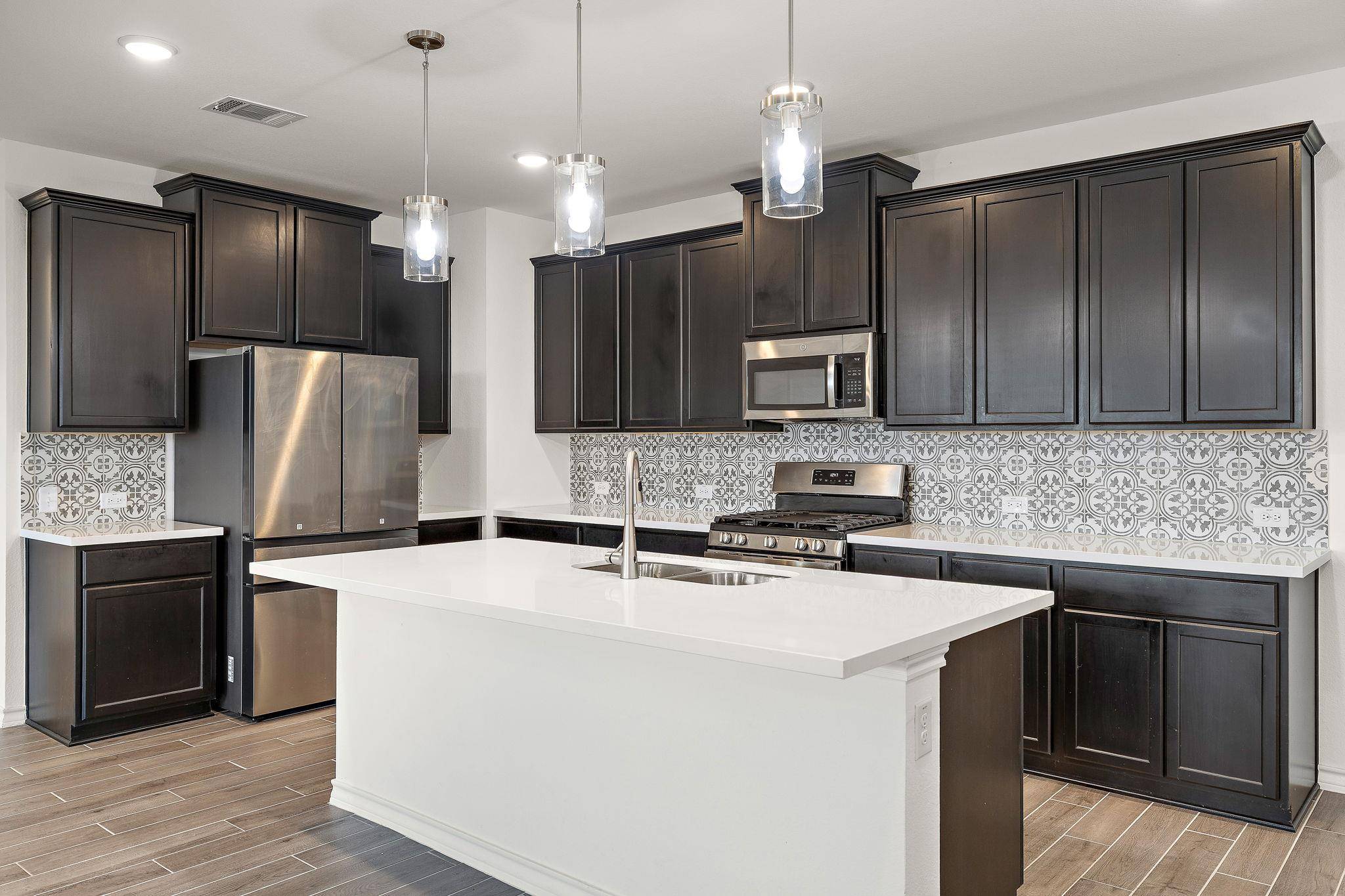 129 Adeline RD, Hutto, TX 78634