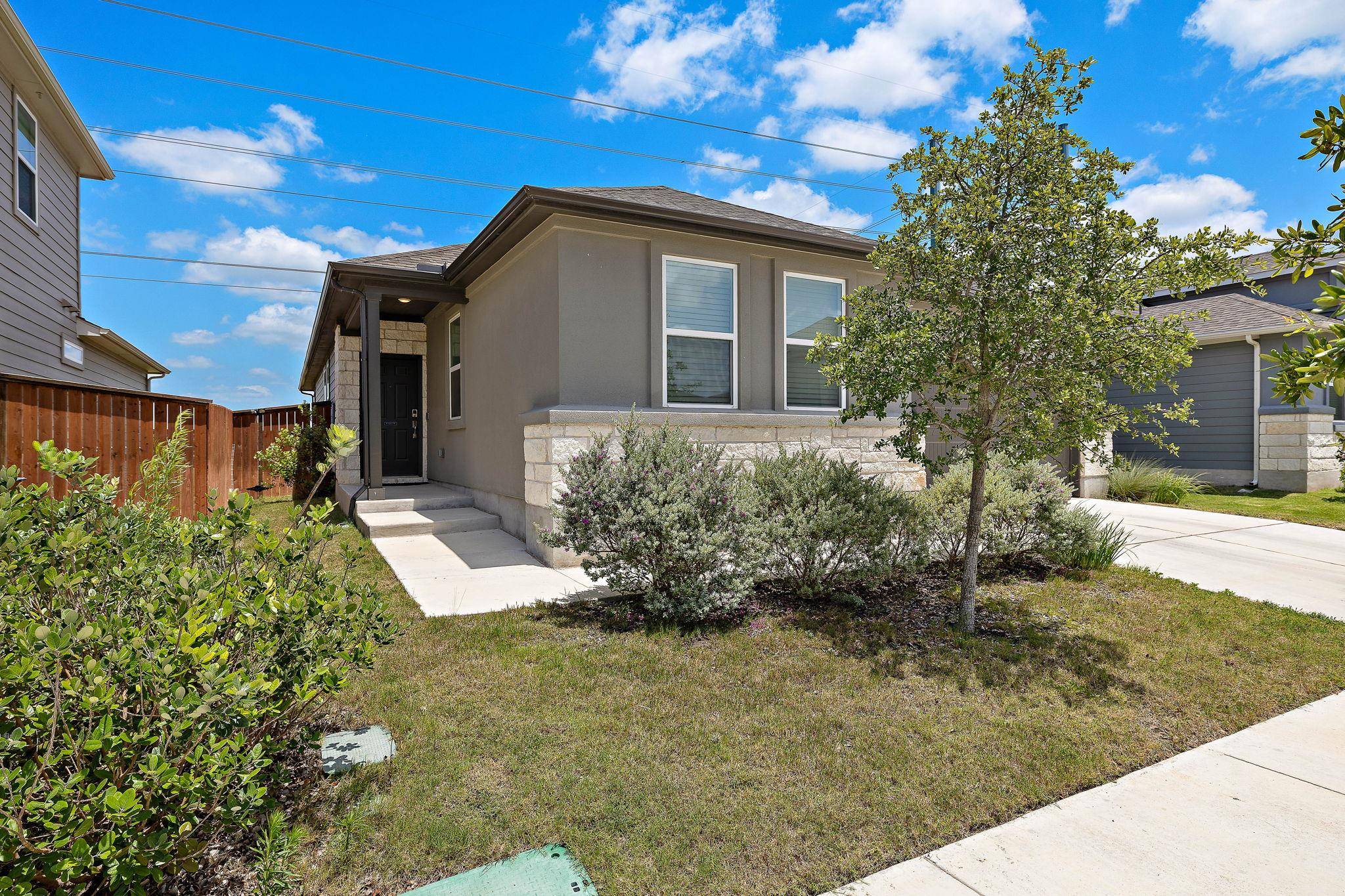 129 Adeline RD, Hutto, TX 78634