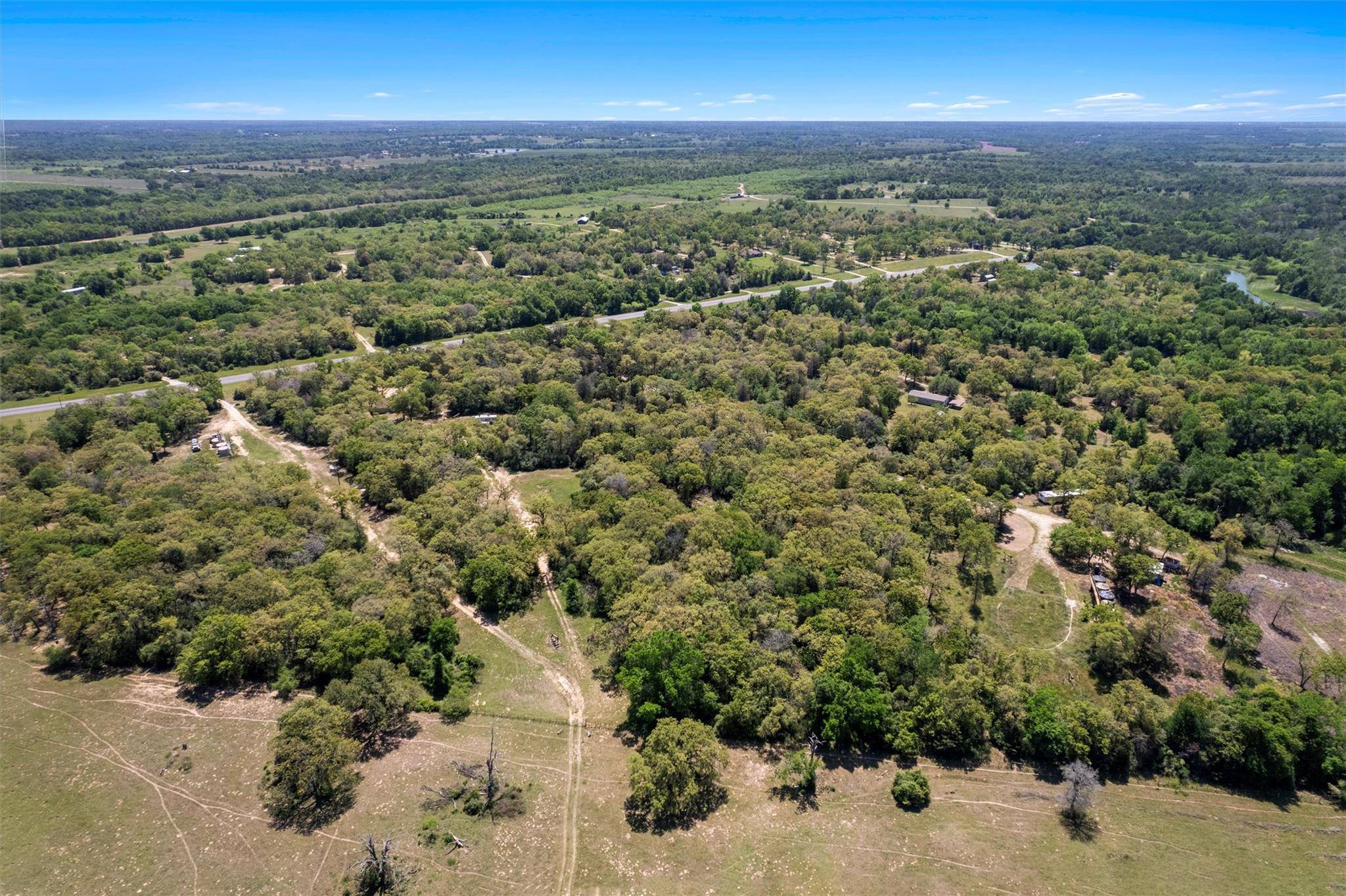 2810 S Highway 77, Rockdale, TX 76567