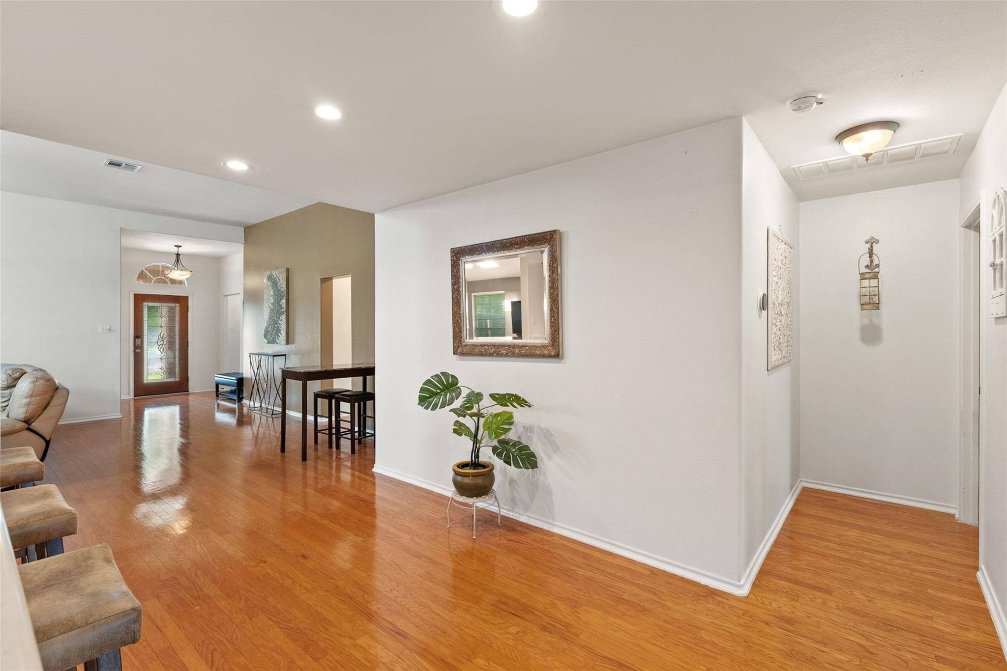 1105 Delia Chapa LN, Hutto, TX 78634