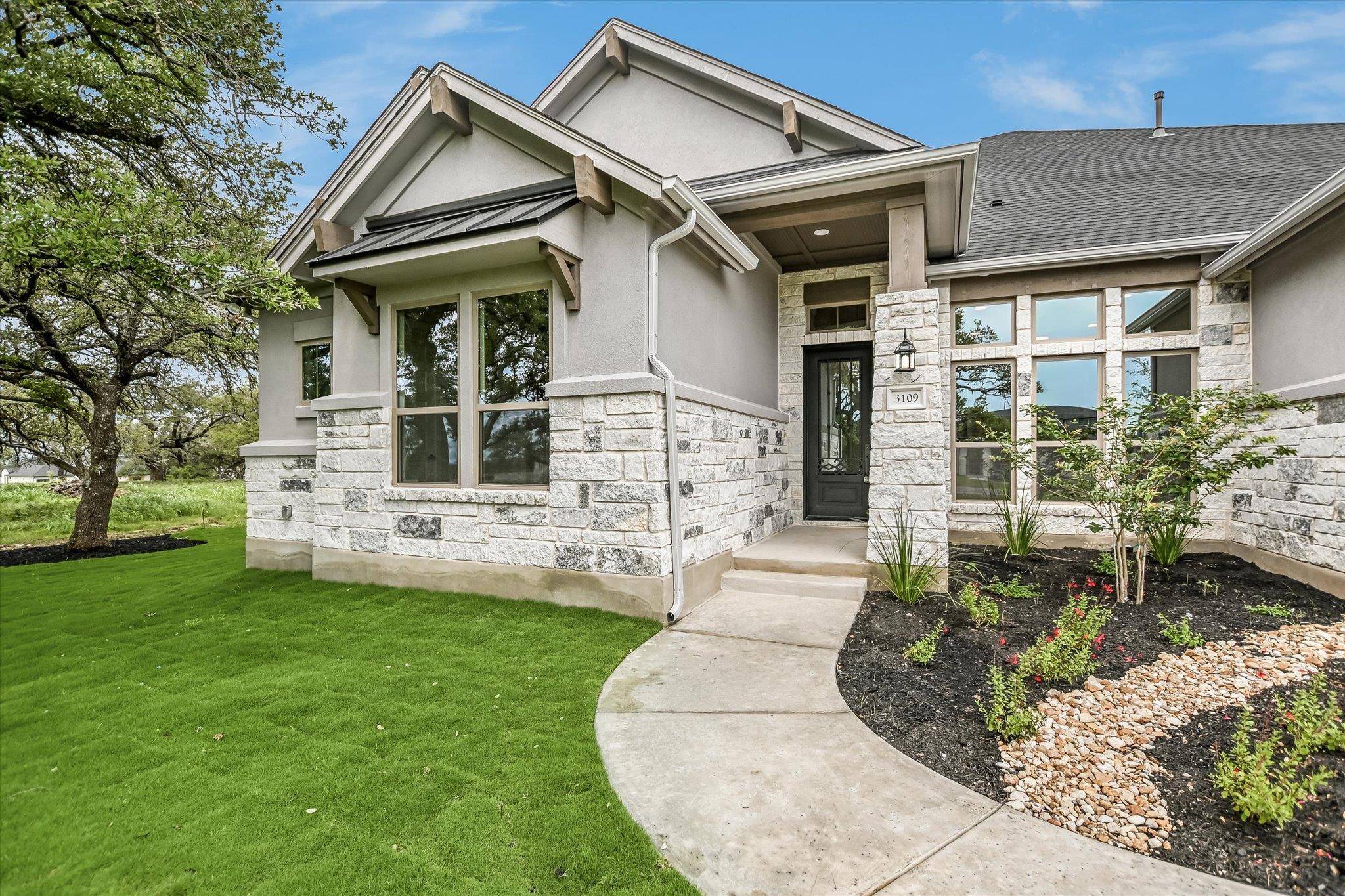 3109 Honeywood DR, Leander, TX 78641