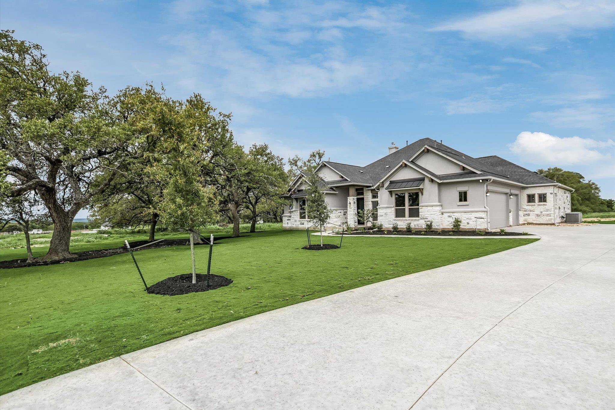 3109 Honeywood DR, Leander, TX 78641