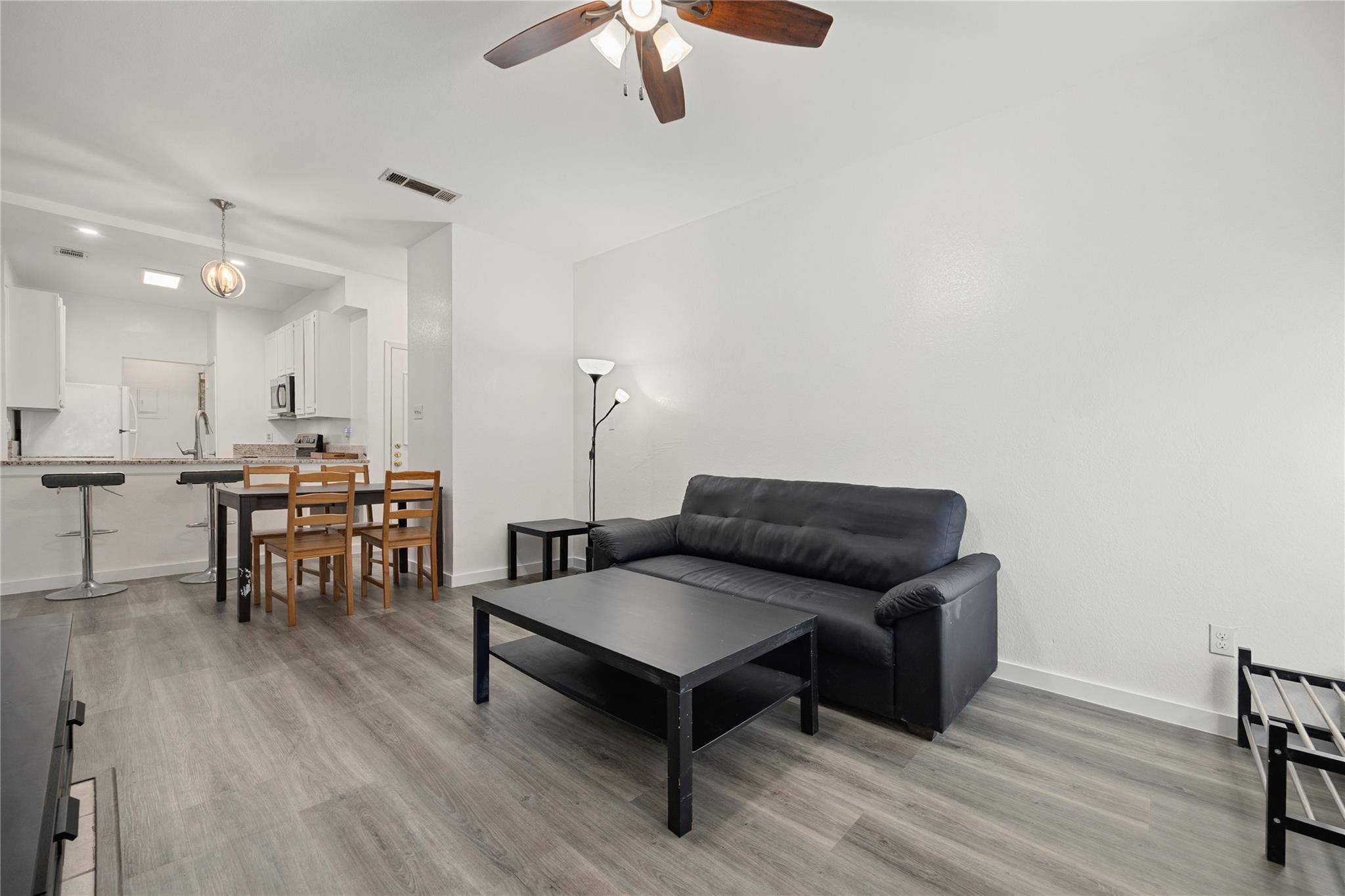 806 W 24th ST #213, Austin, TX 78705