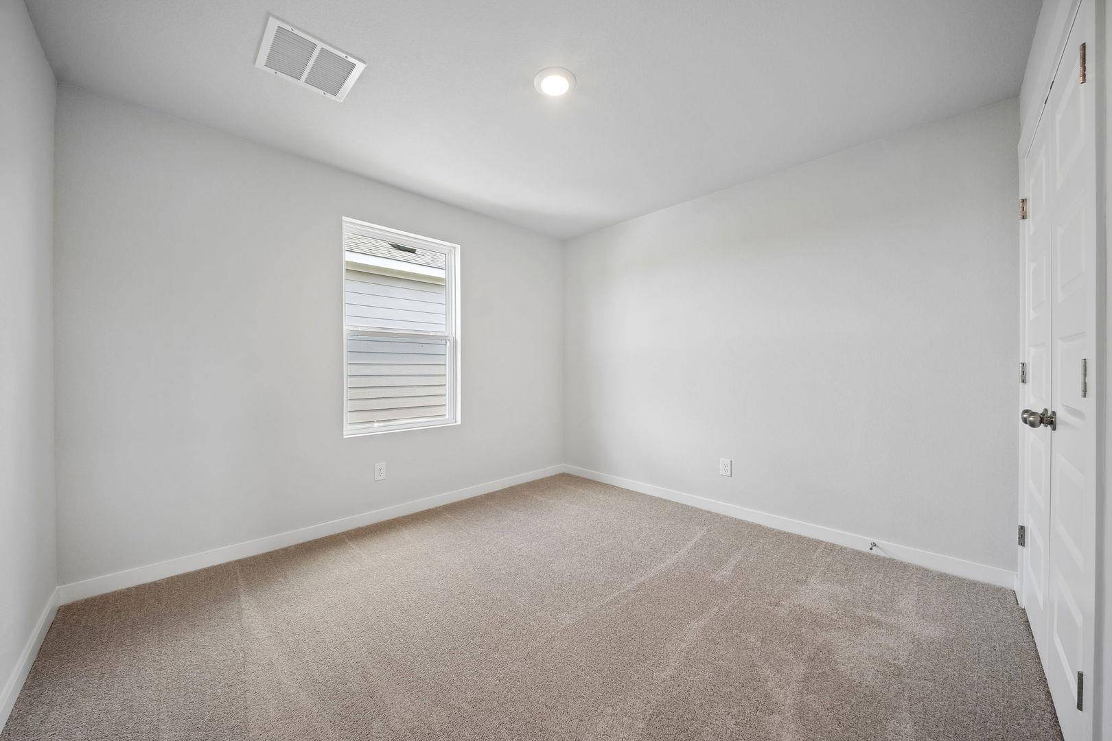 145 Hornet ST, Elgin, TX 78621