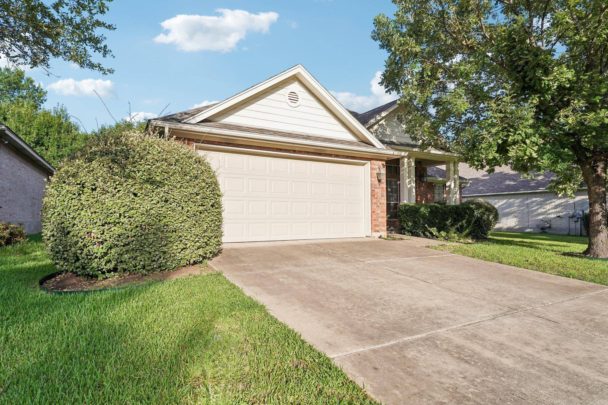 10028 Lisi Anne DR, Austin, TX 78717