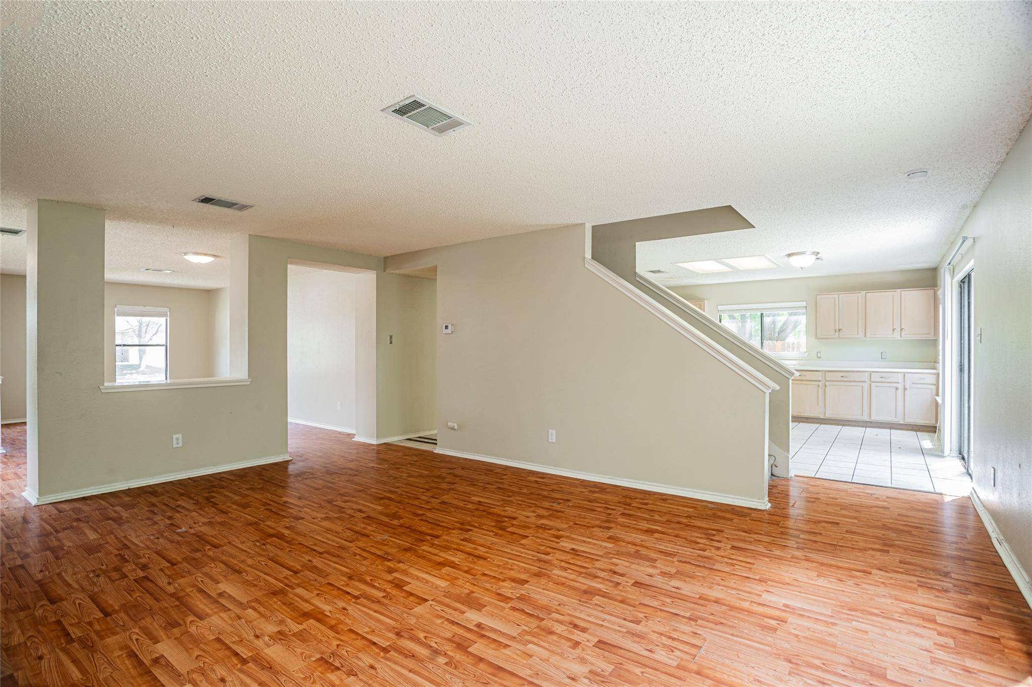 813 Kettering DR, Cedar Park, TX 78613