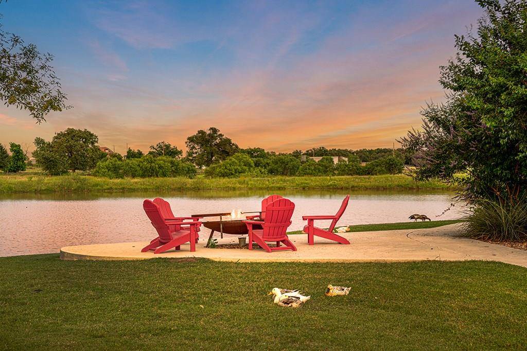 646 Victor Eckhardt RD, Fredericksburg, TX 78624