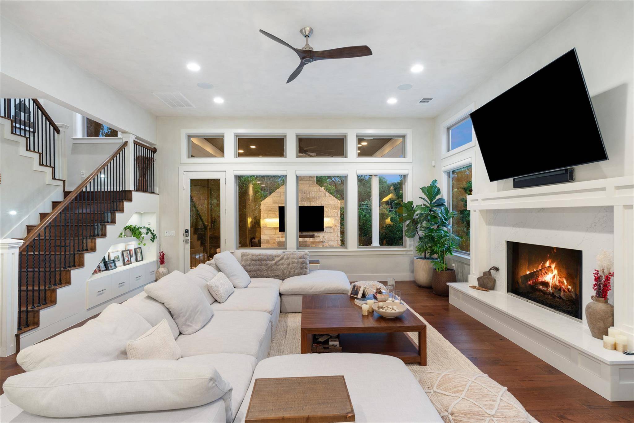 1002 Meriden LN, Austin, TX 78703