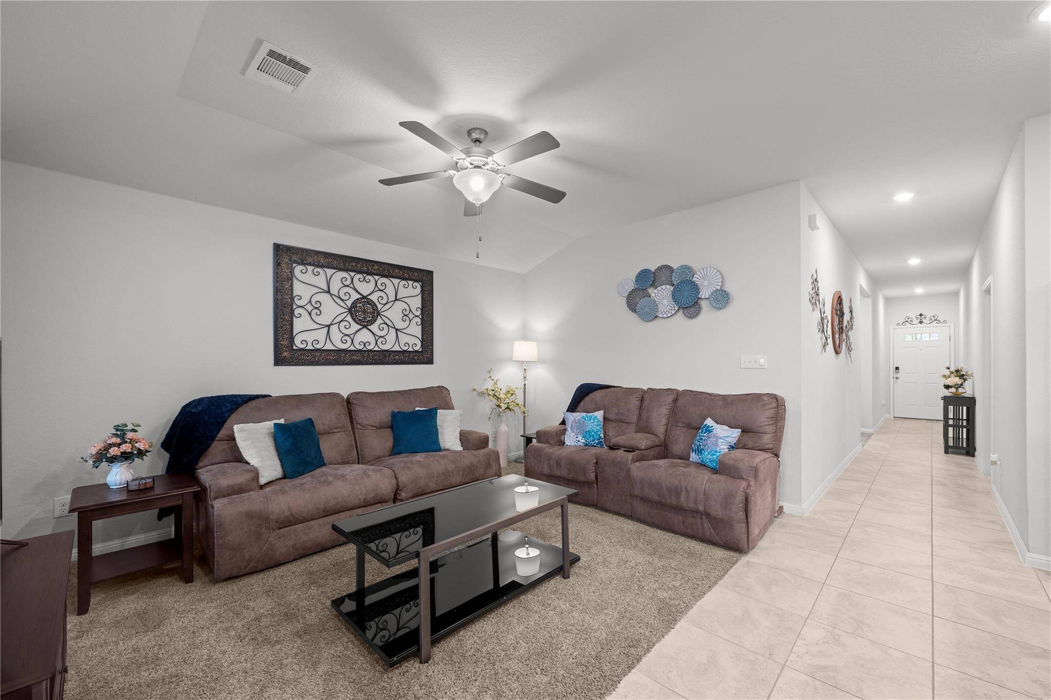 407 Water Way Ave, Hutto, TX 78634