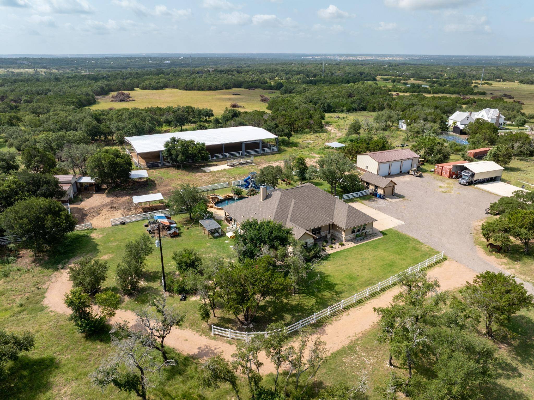 3692 County Road 207, Liberty Hill, TX 78642