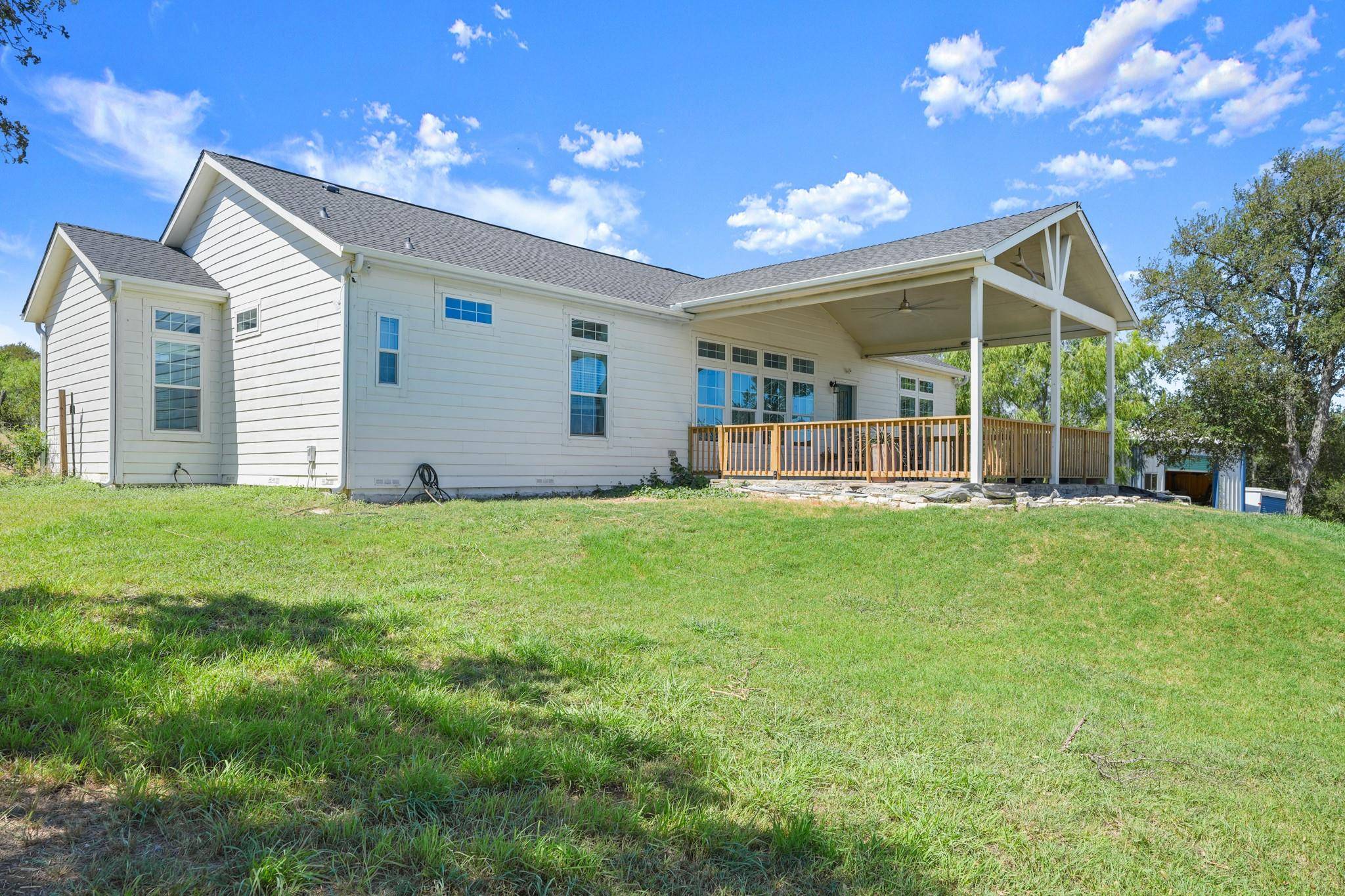 15701 Forest Glen CV, Del Valle, TX 78617
