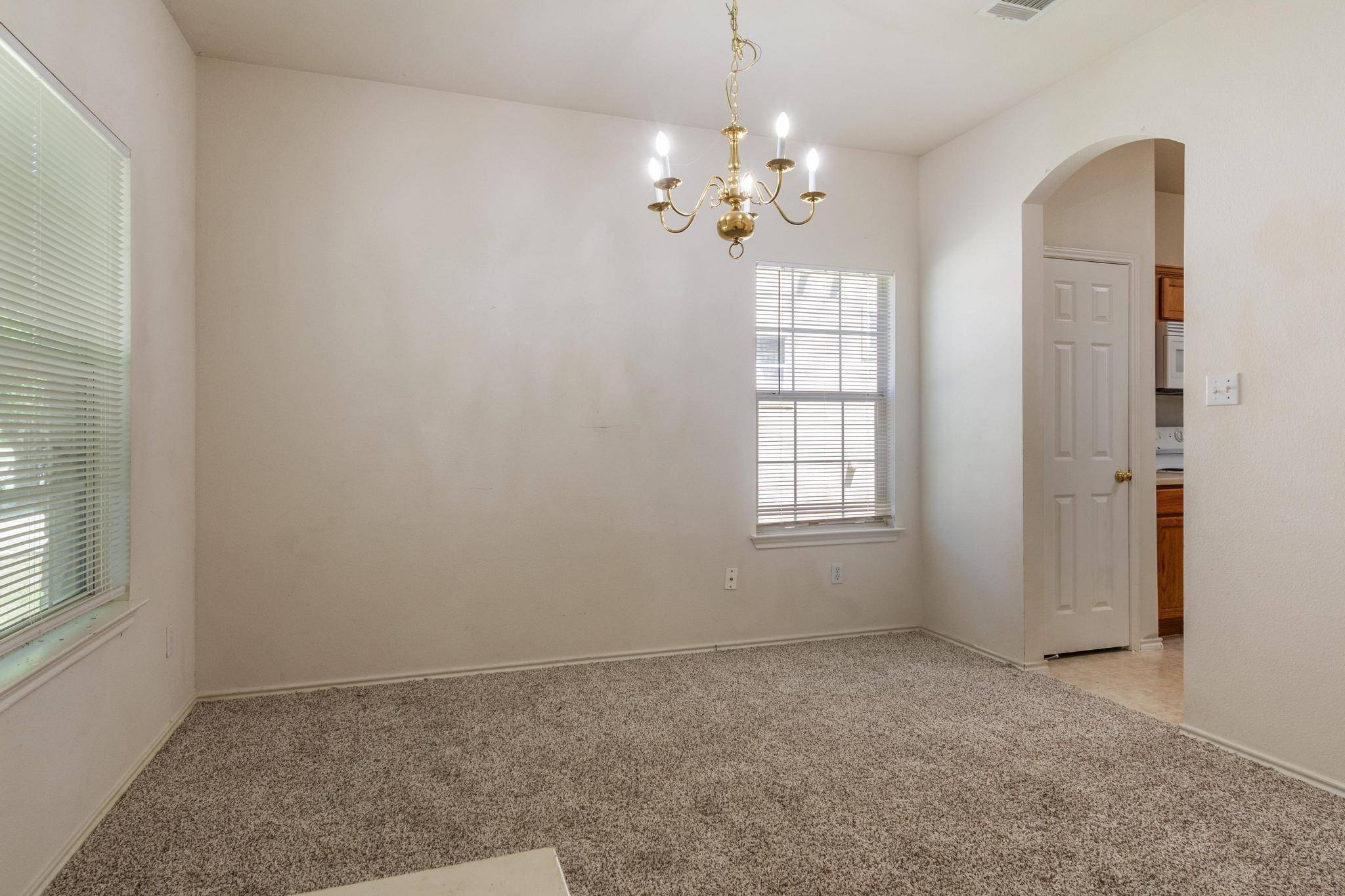 600 Wiley ST, Hutto, TX 78634