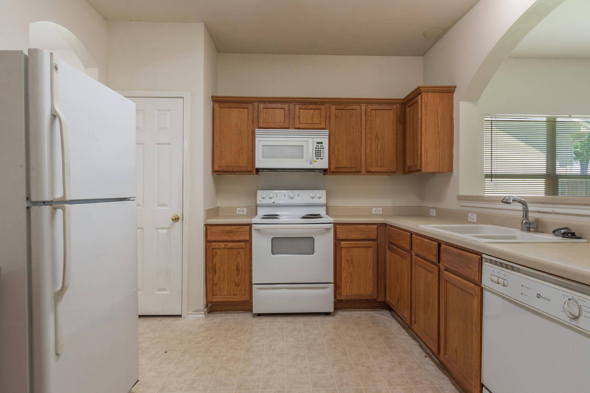 600 Wiley ST, Hutto, TX 78634