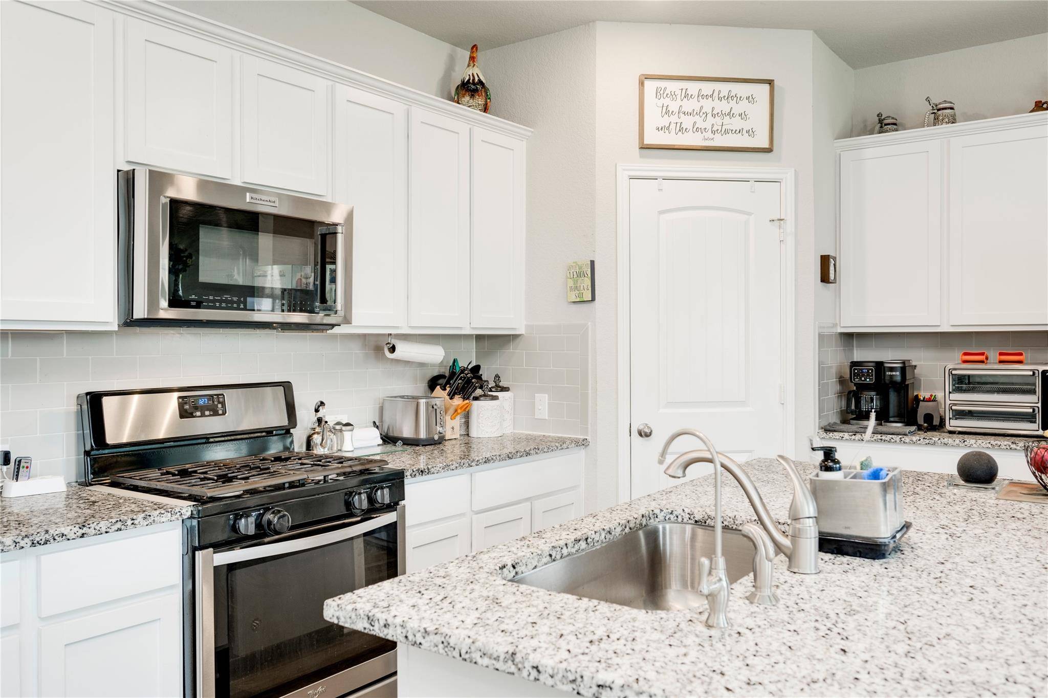 713 Bluffview DR, Bastrop, TX 78602