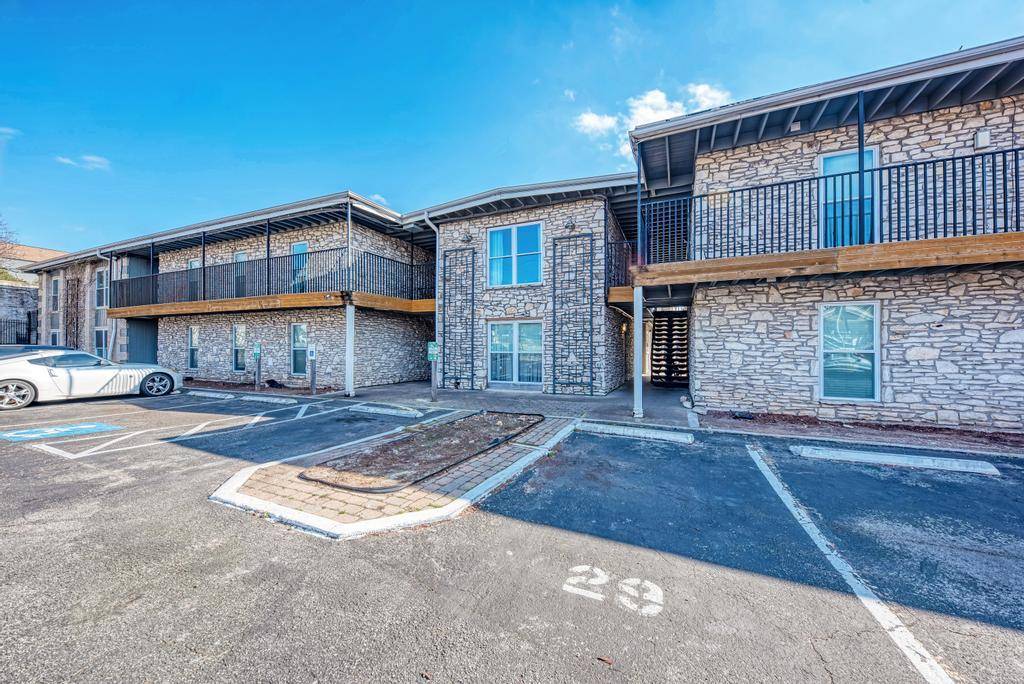 2401 Manor St RD #118, Austin, TX 78722