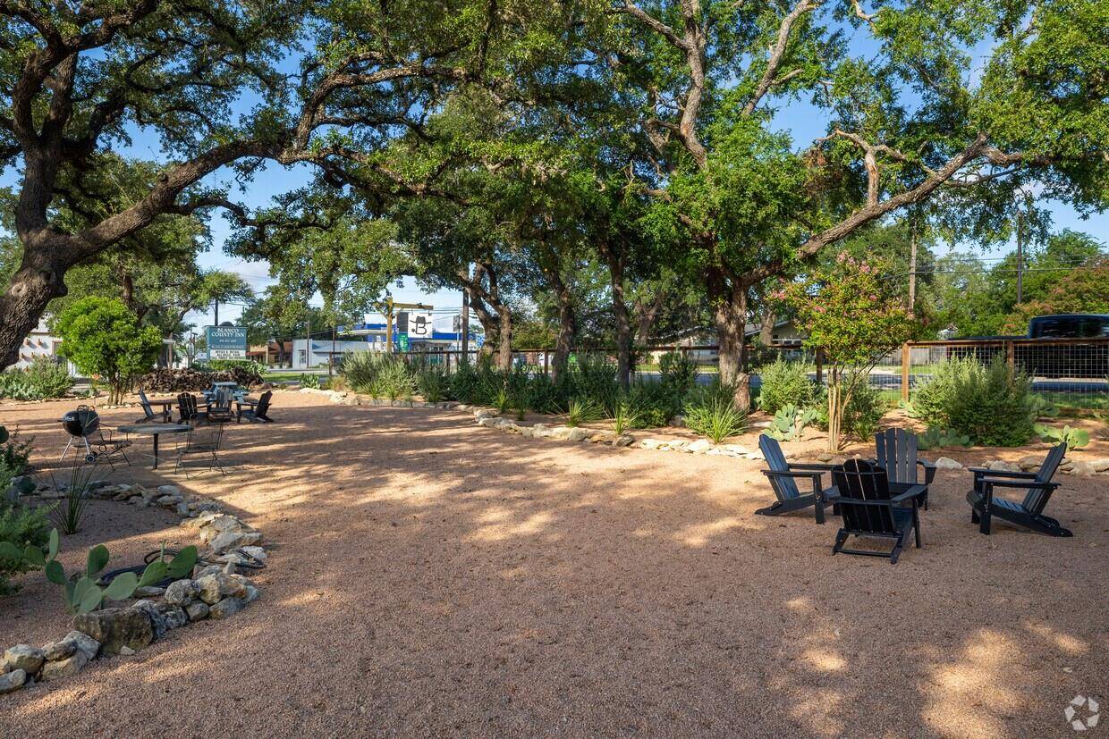 902 Main ST, Blanco, TX 78606