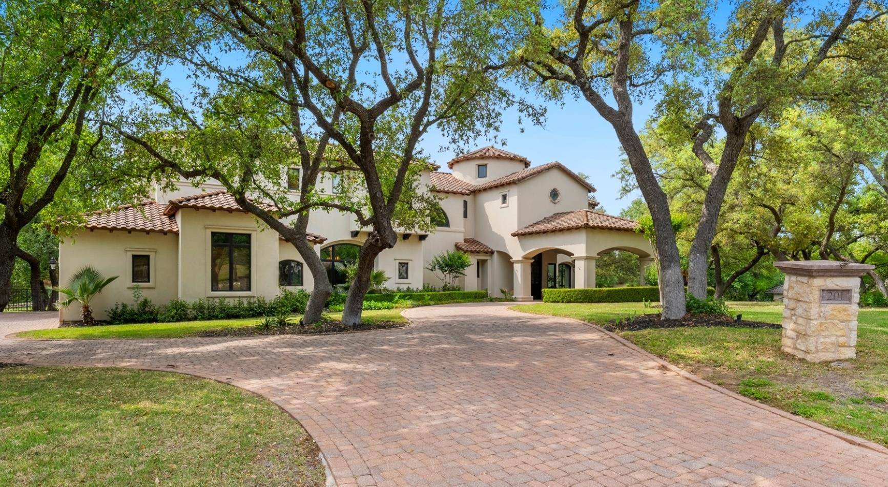 201 Costa Bella DR, Austin, TX 78734