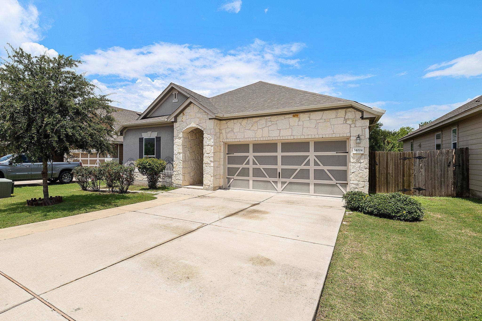 14004 Lyndon B Johnson ST, Manor, TX 78653