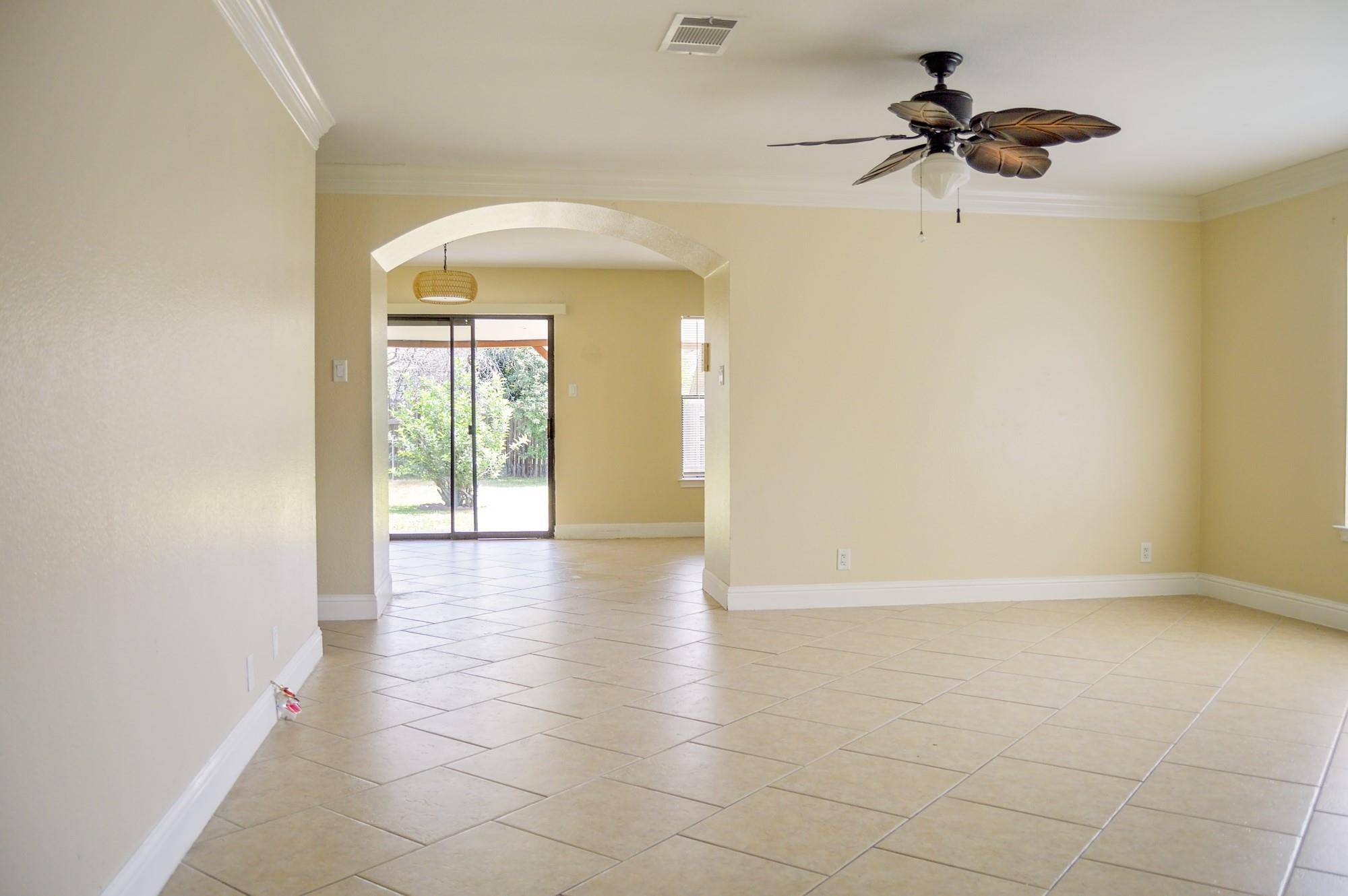 2909 Donnell DR, Round Rock, TX 78664