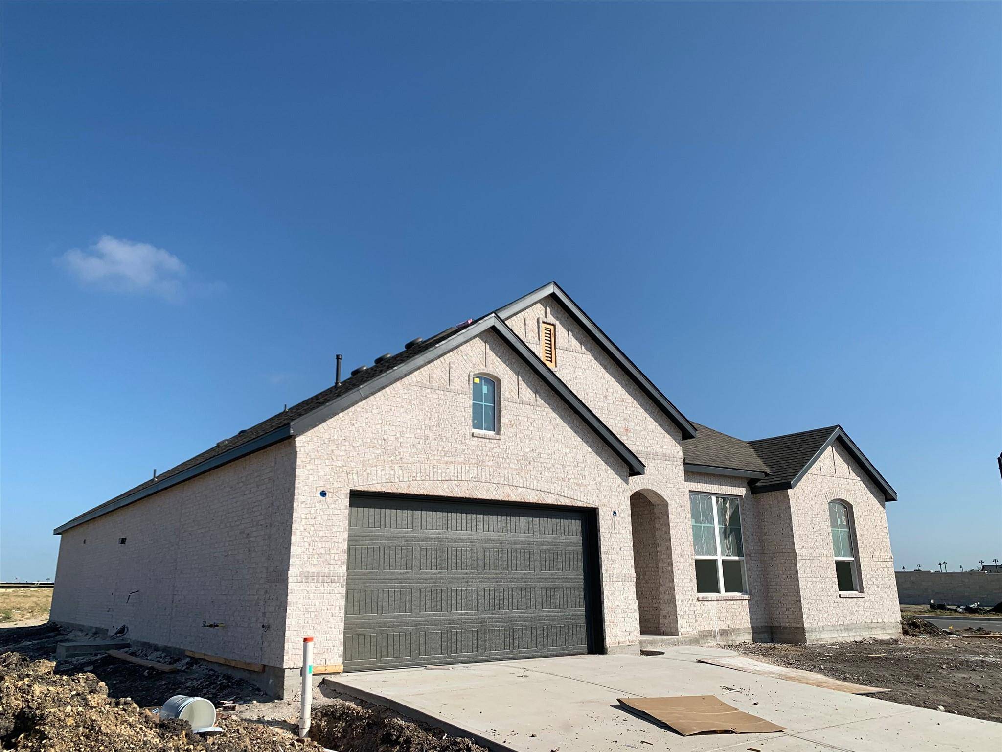 125 Medway Point DR, Hutto, TX 78634