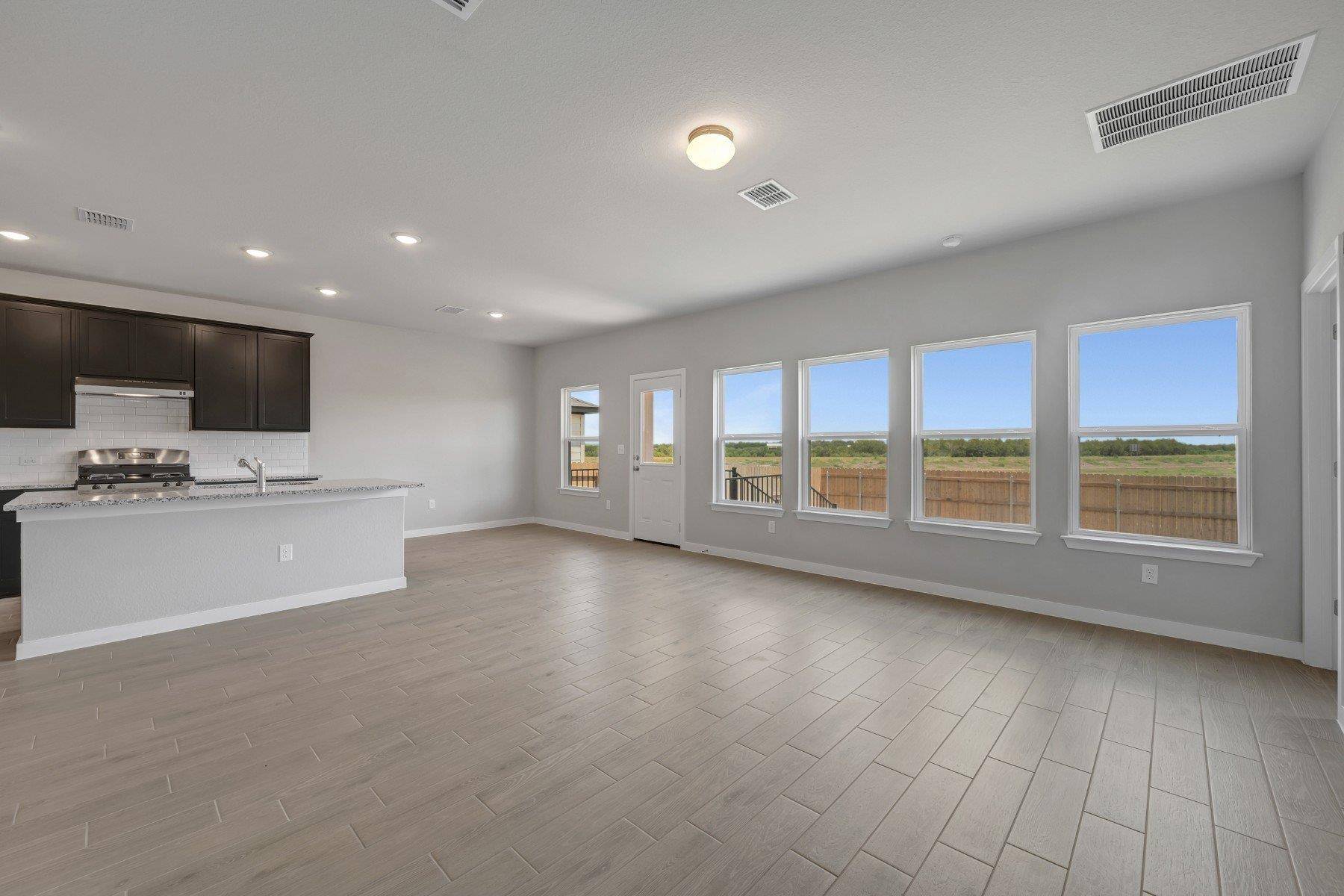 10104 Majestic Hawk WAY, Buda, TX 78610