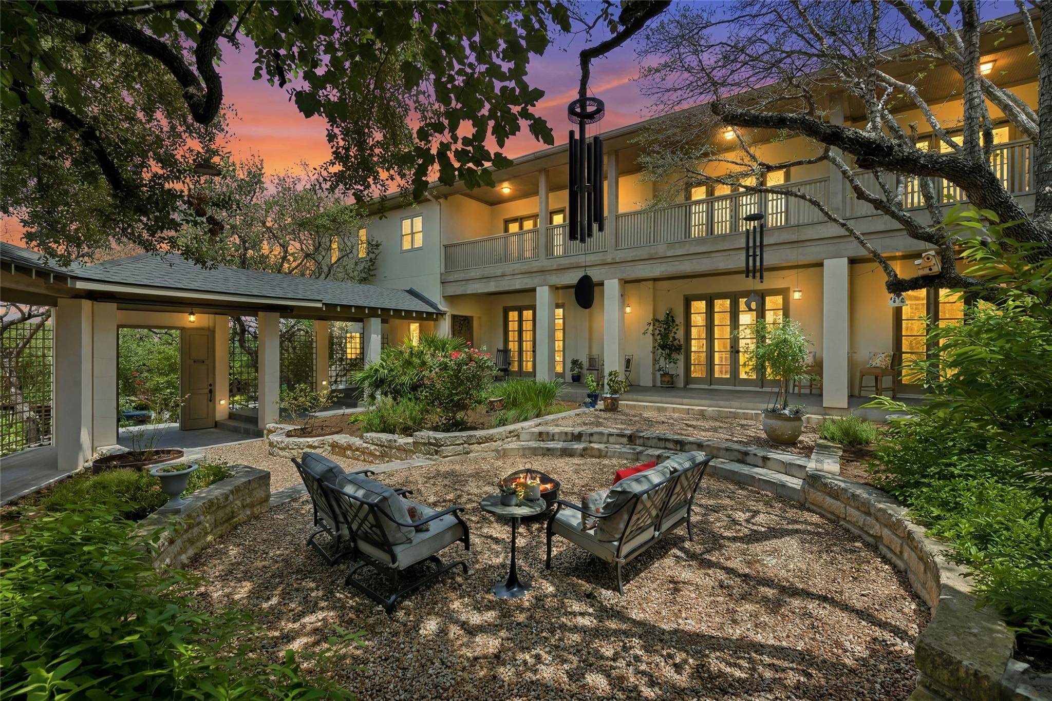 304 Nautilus Ave, Lakeway, TX 78738