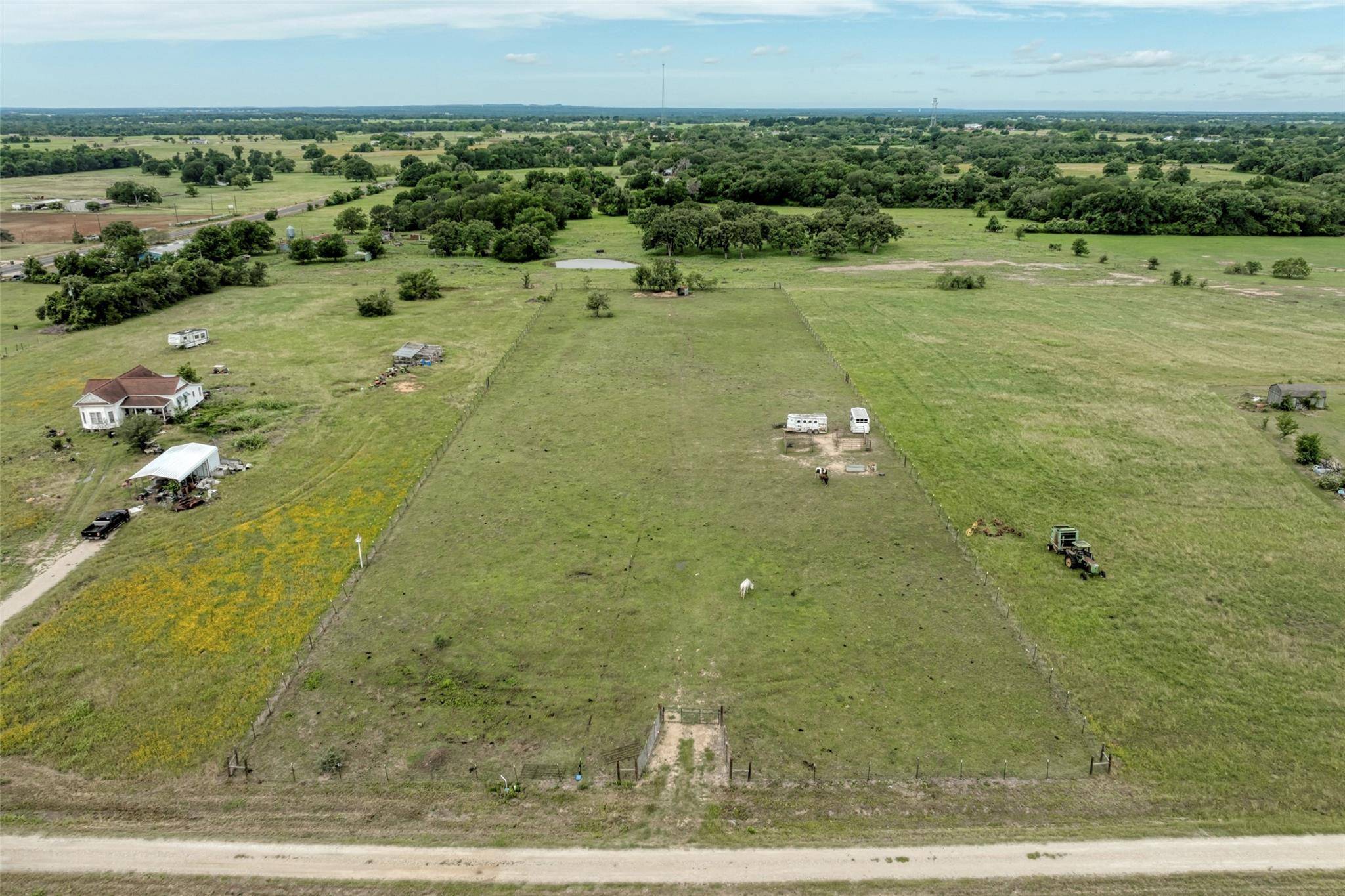 921 9th ST, Lexington, TX 78947