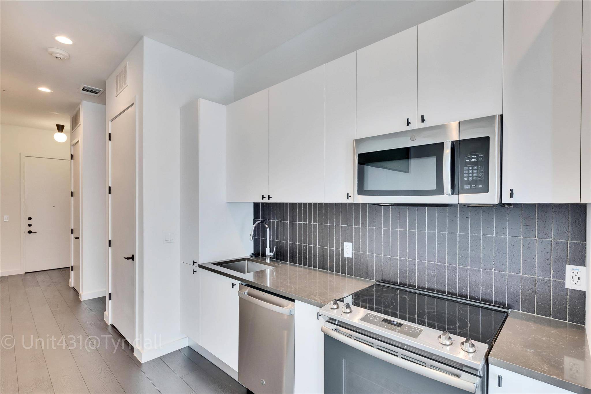 800 Embassy DR #431, Austin, TX 78702