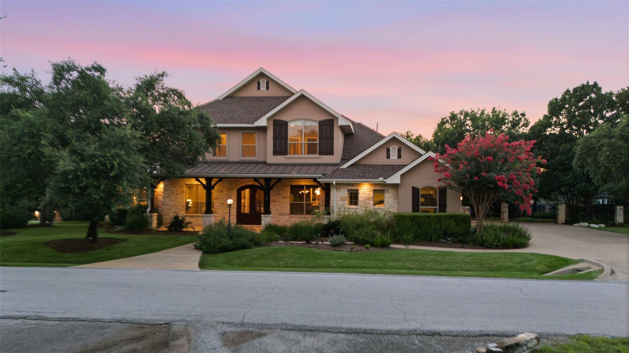 212 Malabar ST, Lakeway, TX 78734