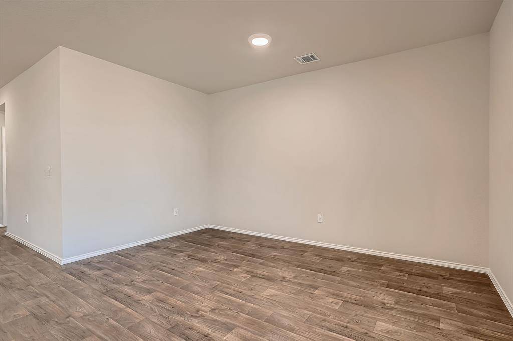 5832 Brocade DR, Austin, TX 78724